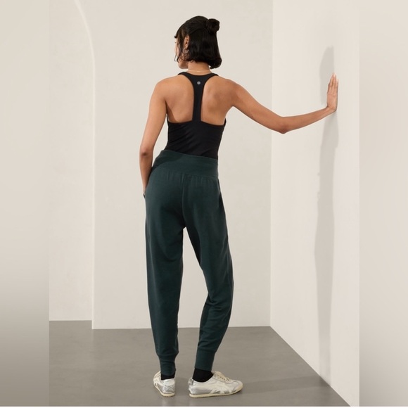 NWT Athleta Coaster Luxe Jogger | Cypress - Picture 4 of 9